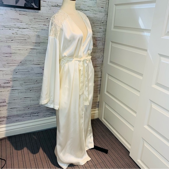 VERSAILLES Satiny Lace Off White Flowy Luxurious Long Dressing Gown Kimono Sz L - Picture 6 of 17